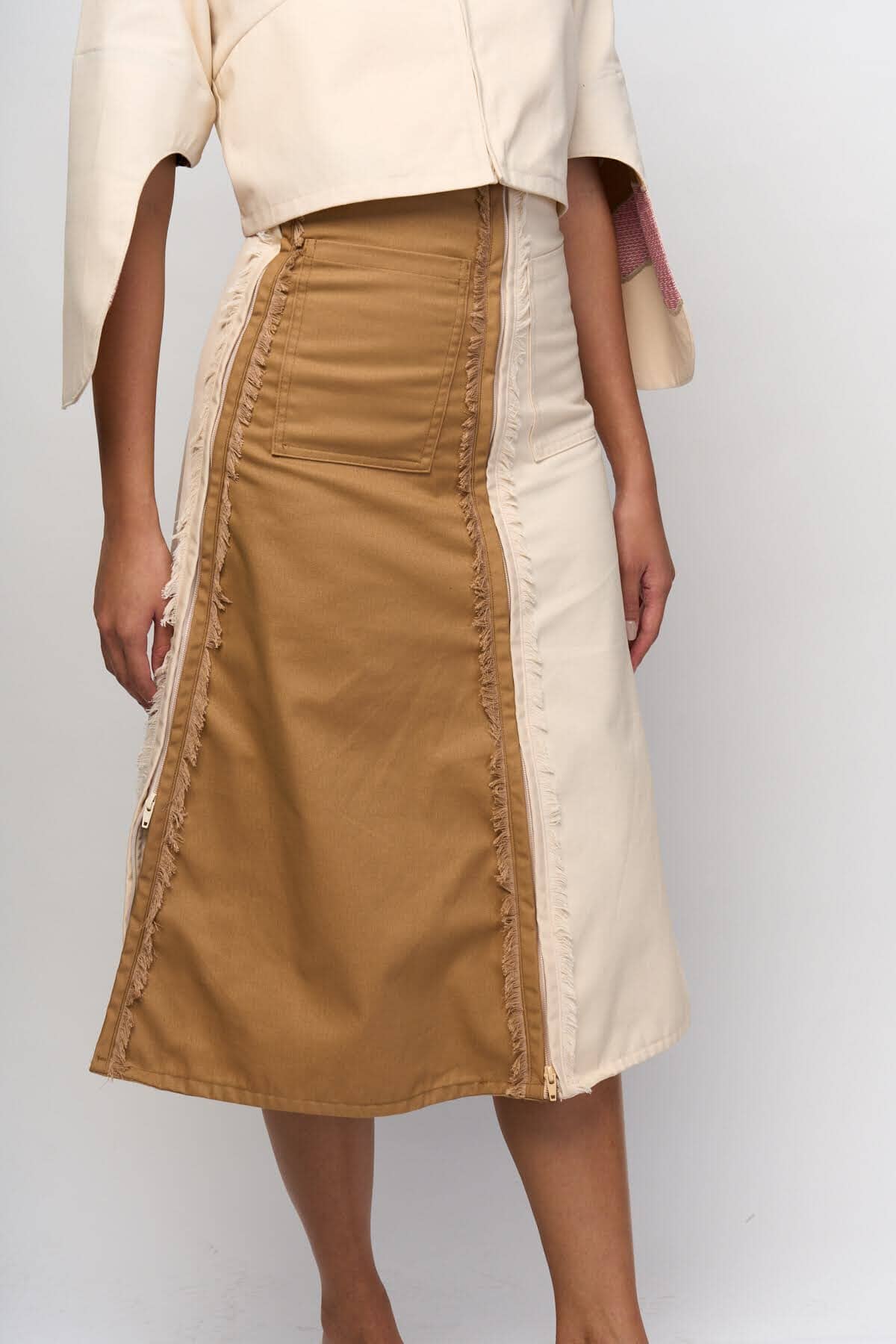 [Ready Today] 4-Way A-Line Skirt Off-White & Tan Fashion R2R On Repeat
