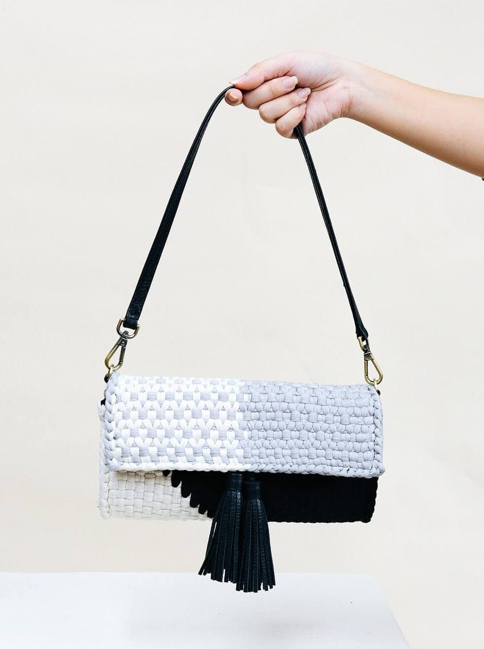 Ready Today] Estelle Clutch Grayscale