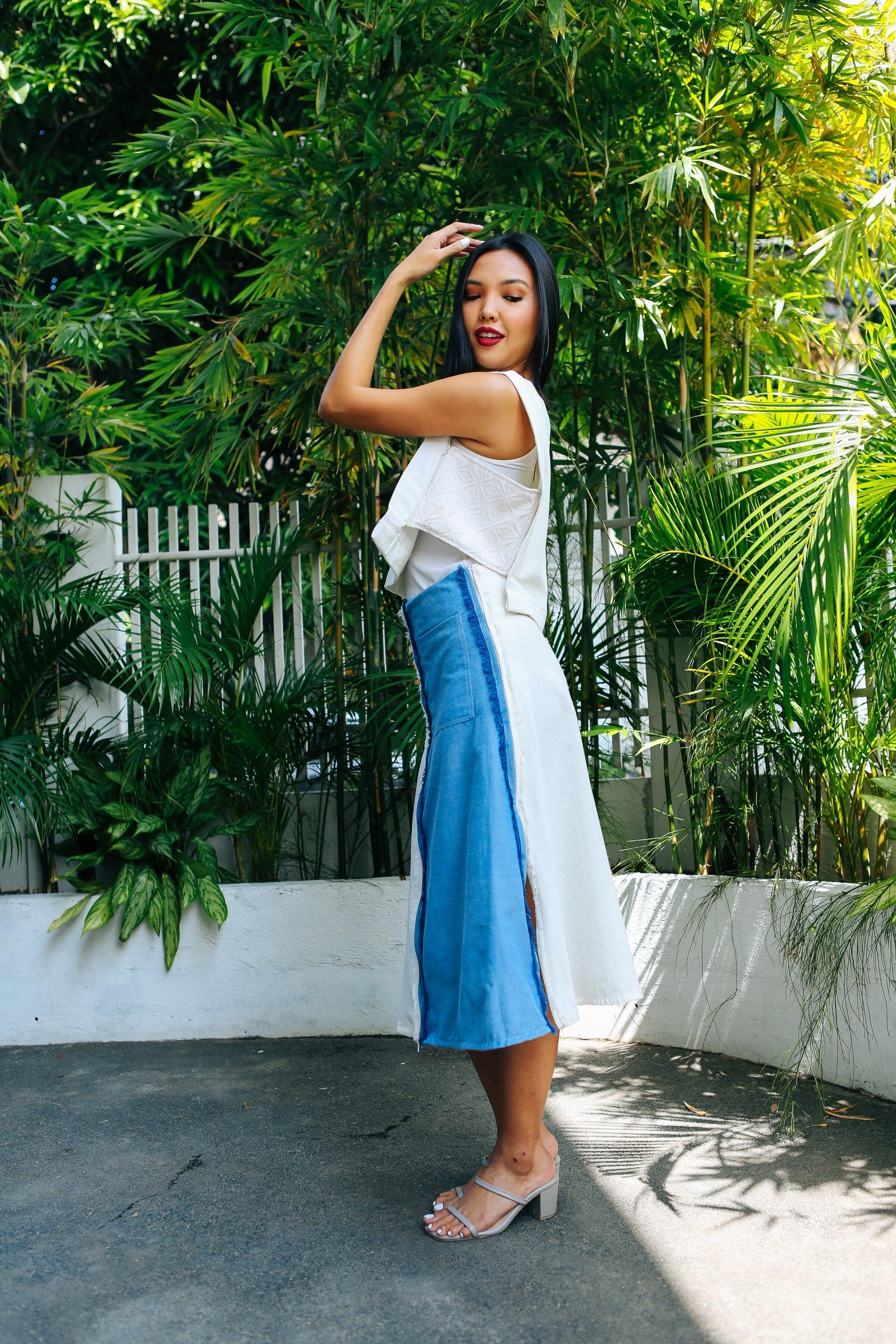 4-Way A-Line Skirt Off-White Chambray - Main Image